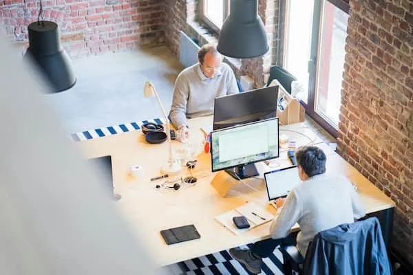 Business software usability testing in office environment